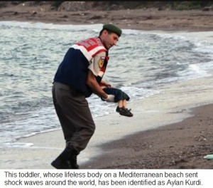 CU Blog - Tragic images show refugee crisis at a tipping point in Europe - Photo 1